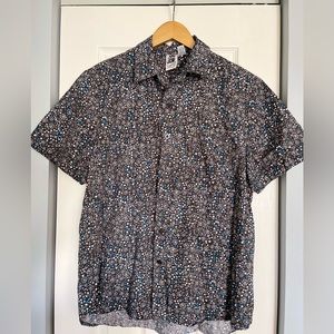 Men’s casual button-down shirt